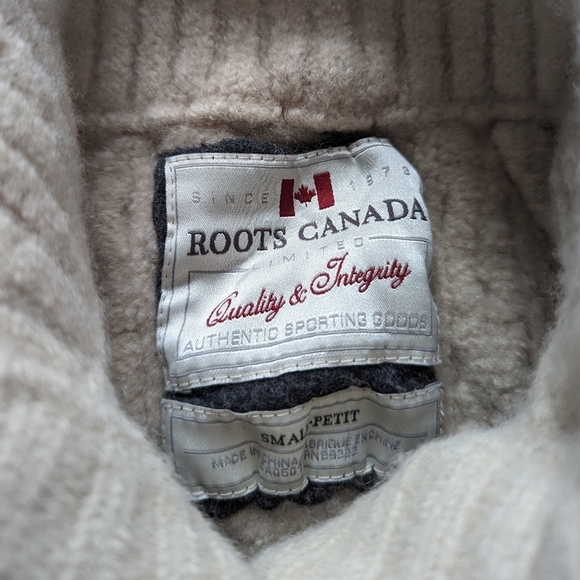 Roots cream color wool sweater cardigan girl's Small - Picture 5 of 7